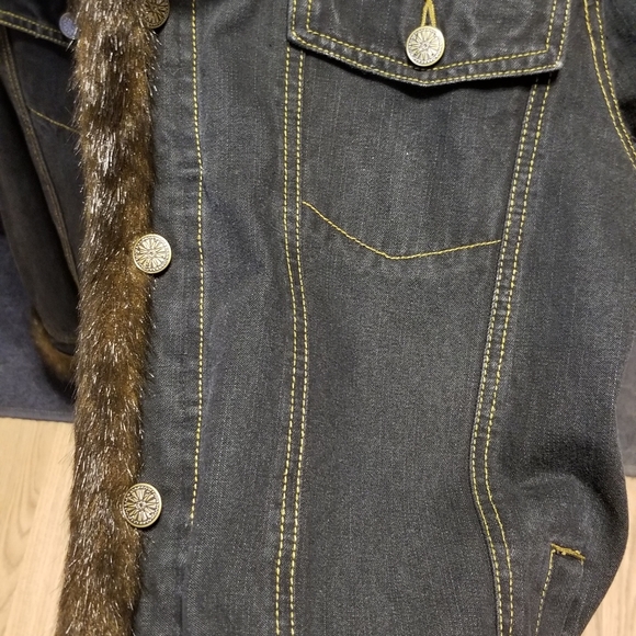 <DENNIS BASSO> Jean Jacket Faux Mink Trim & Removable/Reversible Faux Mink Vest - Picture 6 of 17